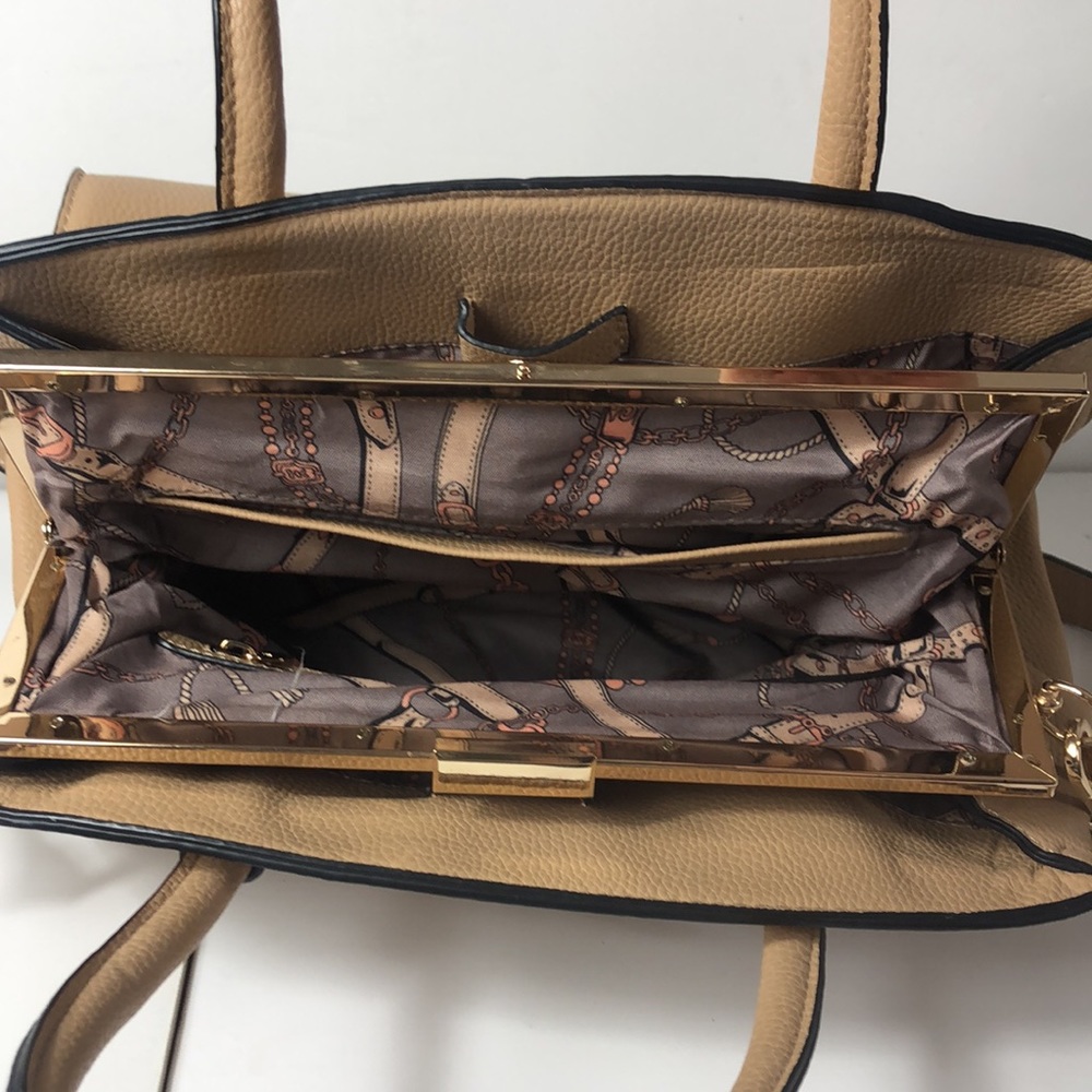 Bags - Picture 4 of 8